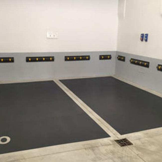 Garage decorato da Rusty