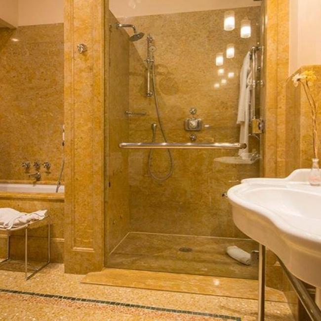 Hotel Corona D'Oro | Suite