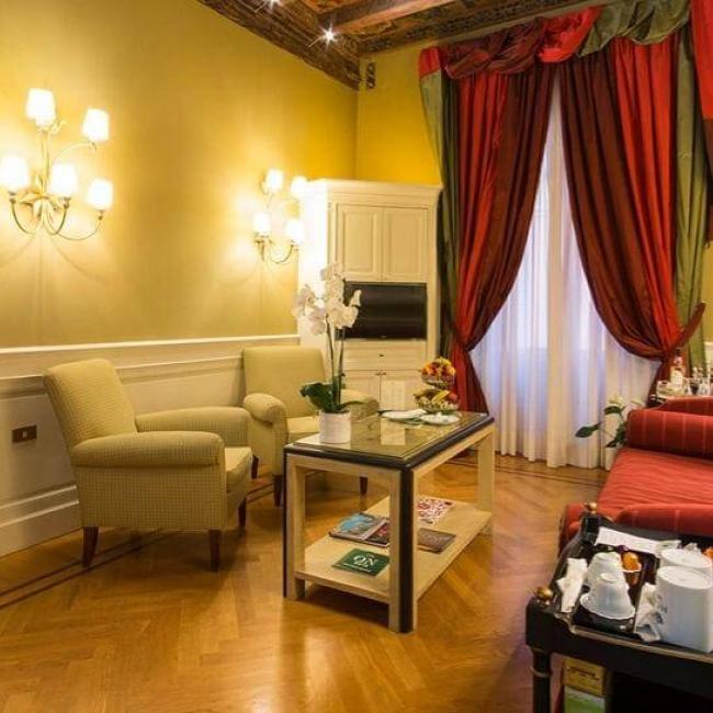 Hotel Corona D'Oro | Suite